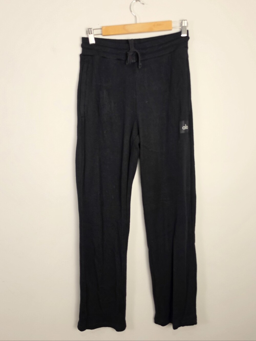 ALO Yoga Black Wide-Leg Waffle Knit Lounge Pants with Pocket size XS